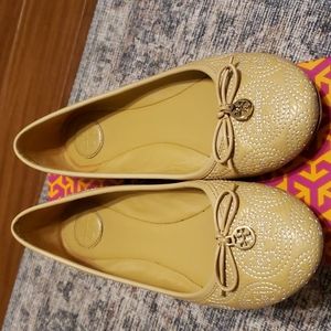 Tory Burch Iced Coffee Chelsea Stitched Logo Ballet flats